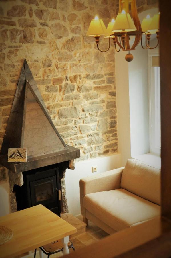 Αραϊδου΄-Araidoy Aparthotel Ioannina Bagian luar foto